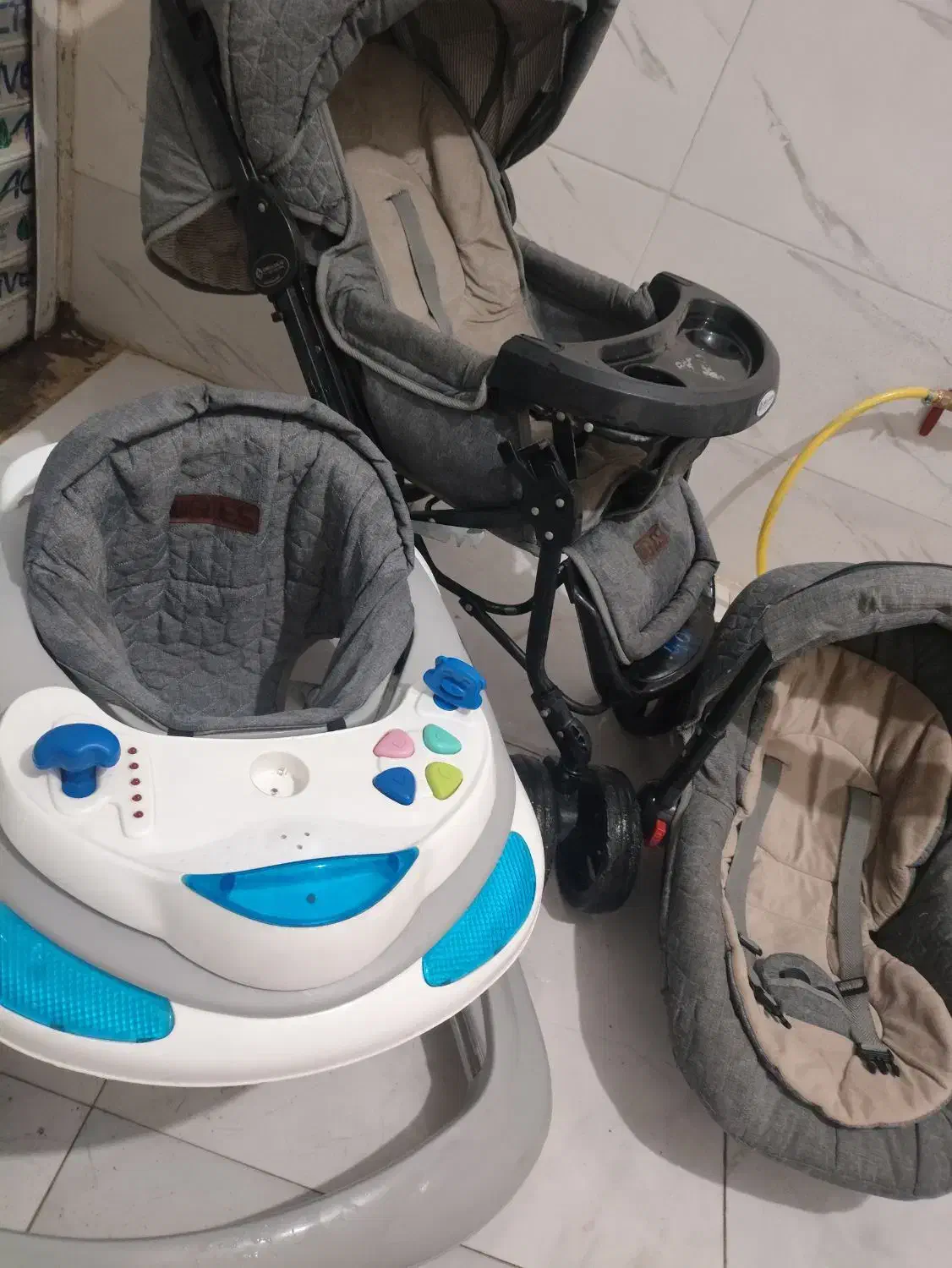 کالسکه ،کریر، روروئک|کالسکه و لوازم جانبی|رباط‌کریم, رباط‌کریم|دیوار