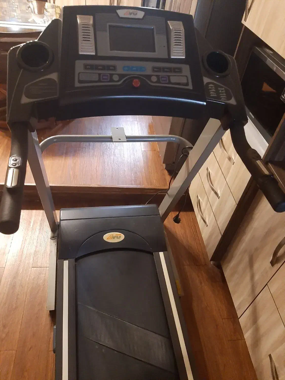 تردمیل AVG آلمانی|تجهیزات ورزشی|فردیس, فرامرزیه|دیوار