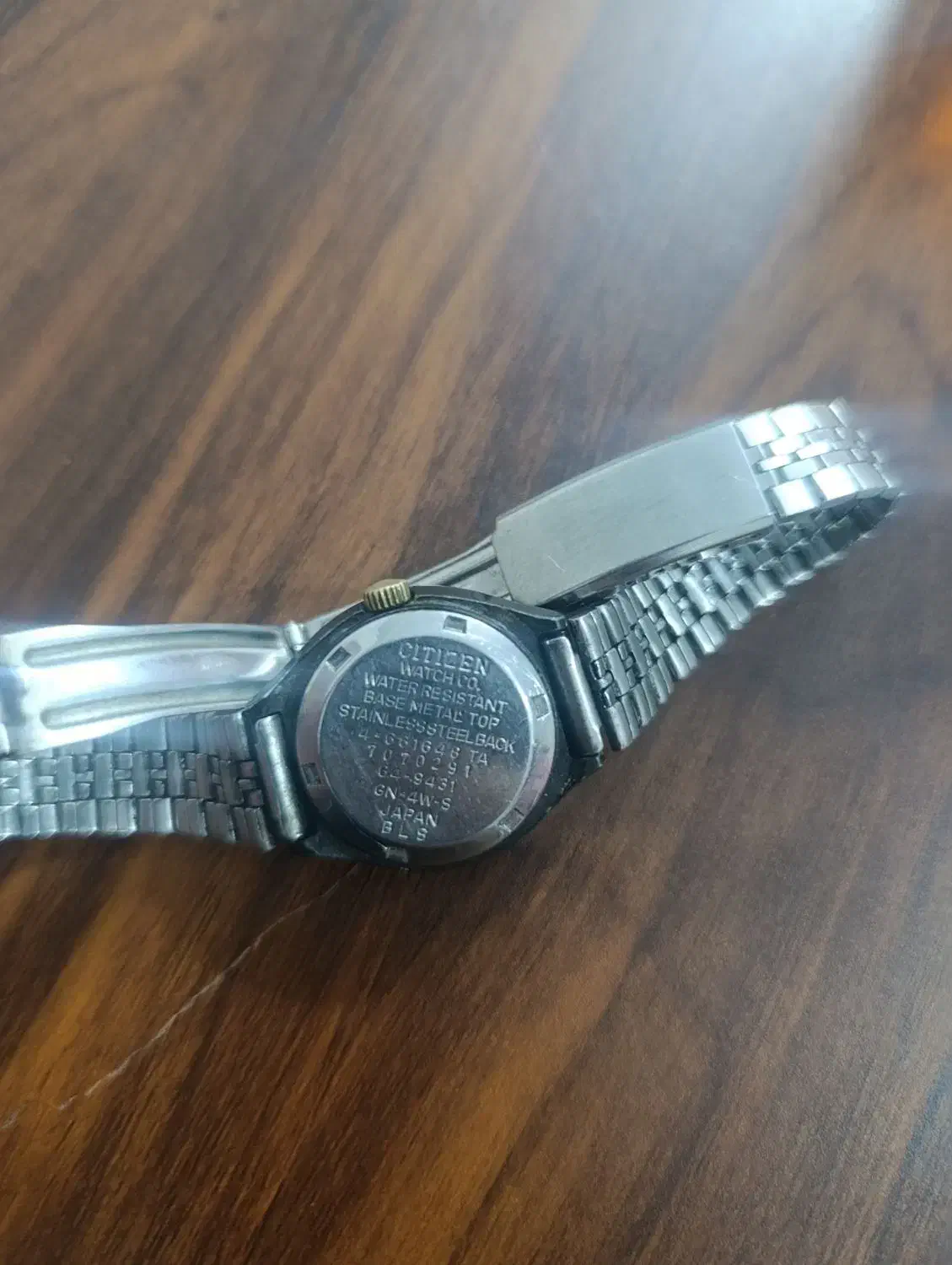 ساعت سیتیزن|ساعت|اسلام‌شهر, ایرین|دیوار