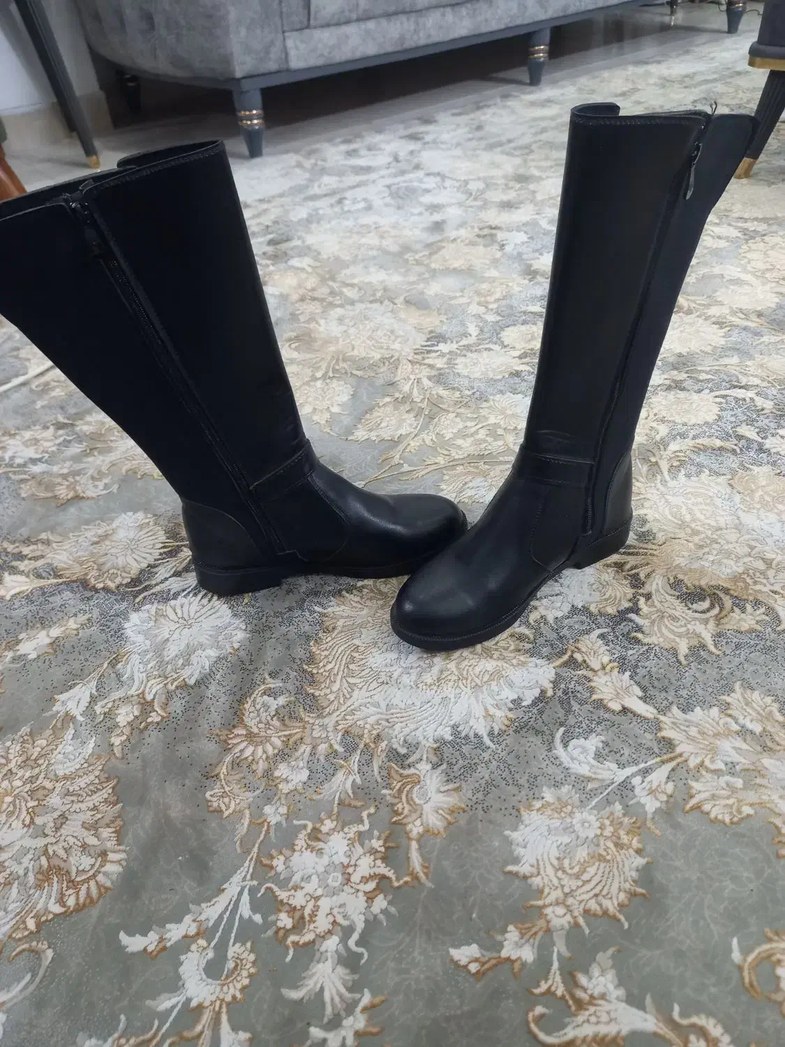 بوت چکمه ای|کیف، کفش، کمربند|ساری, |دیوار