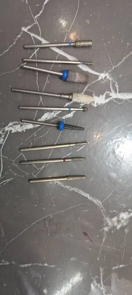 تمام وسیله های ناخن|آرایشگاه و سالنهای زیبایی|آمل, |دیوار