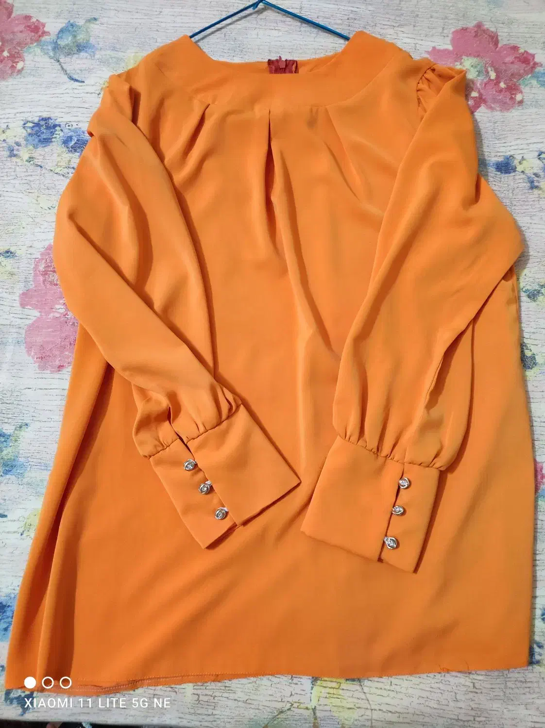 شومیز پرتقالی رنگ|لباس|اصفهان, ارداجی|دیوار