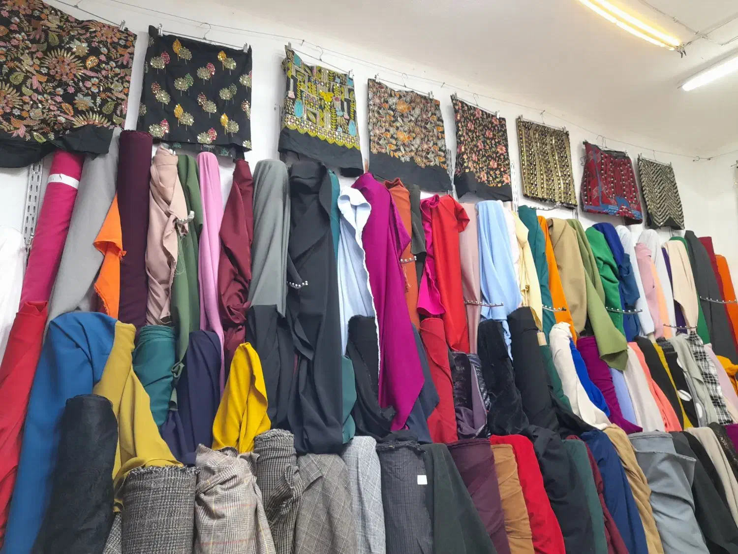 پارچه فروشی به قیمت حراجی|لباس|مشهد, مصلی (کارمندان اول)|دیوار