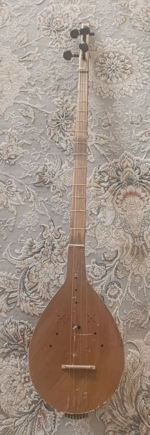 سه تار|سازهای سنتی|ایلام, |دیوار