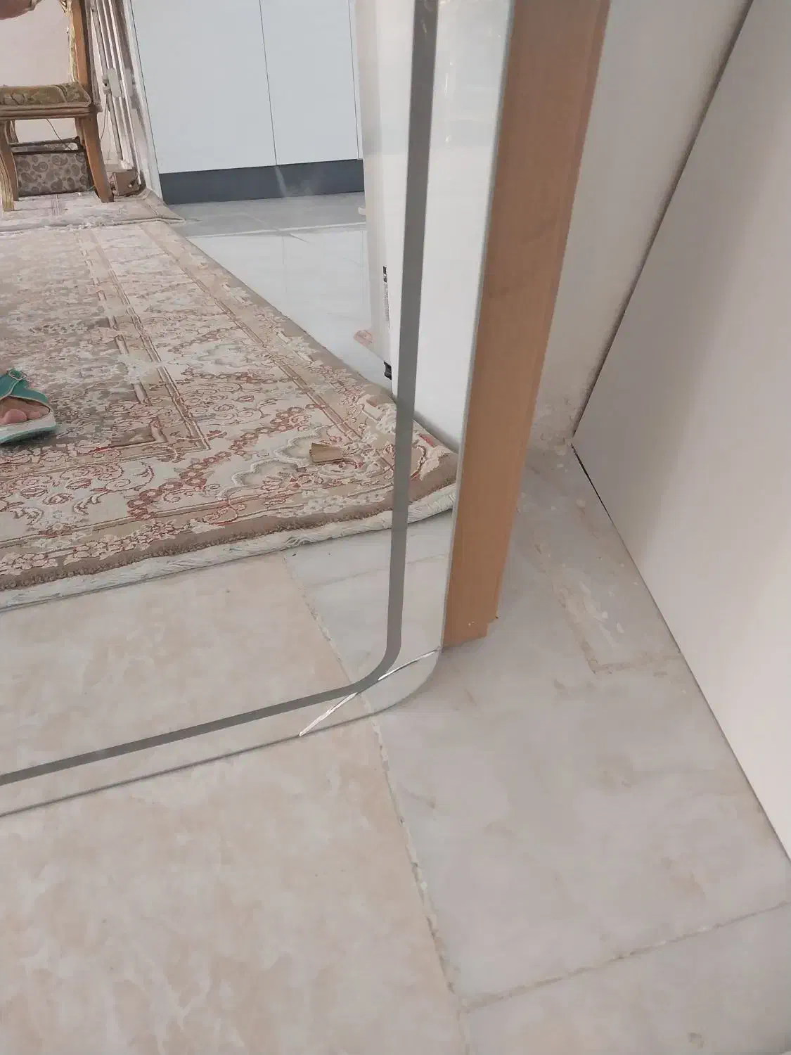 آینه|آینه|تهران, گلستان (شهرک راه آهن)|دیوار