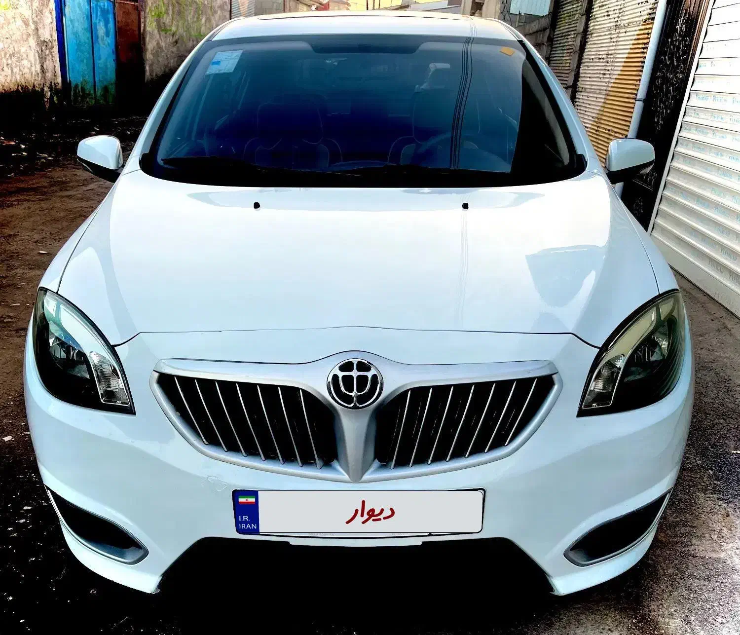 برلیانس اتومات ۳۲۰ بیرنگ|خودرو سواری و وانت|رشت, باهنر|دیوار