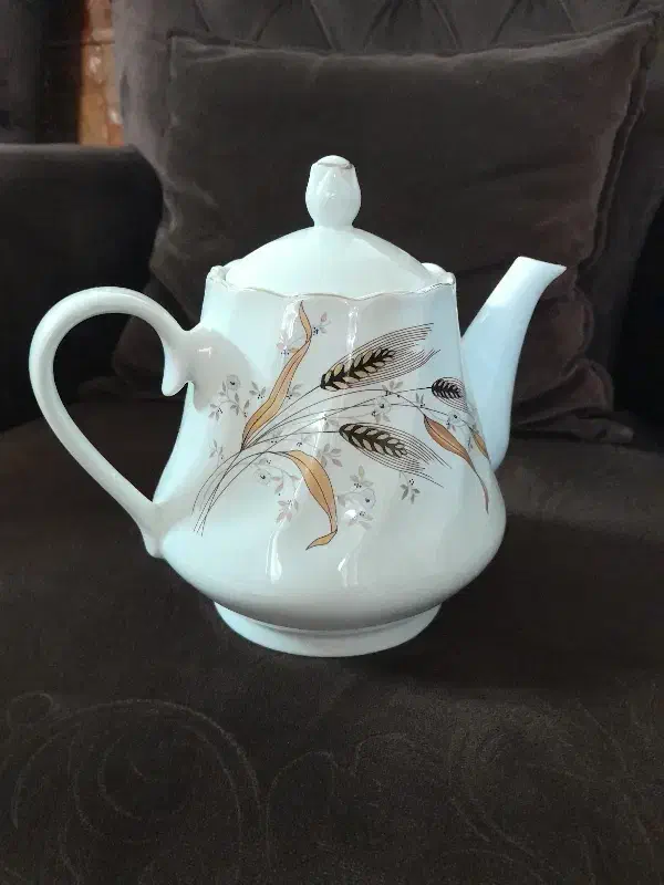 قوری بزرگ|قوری، کتری، قهوه‌ساز دستی|یزد, |دیوار