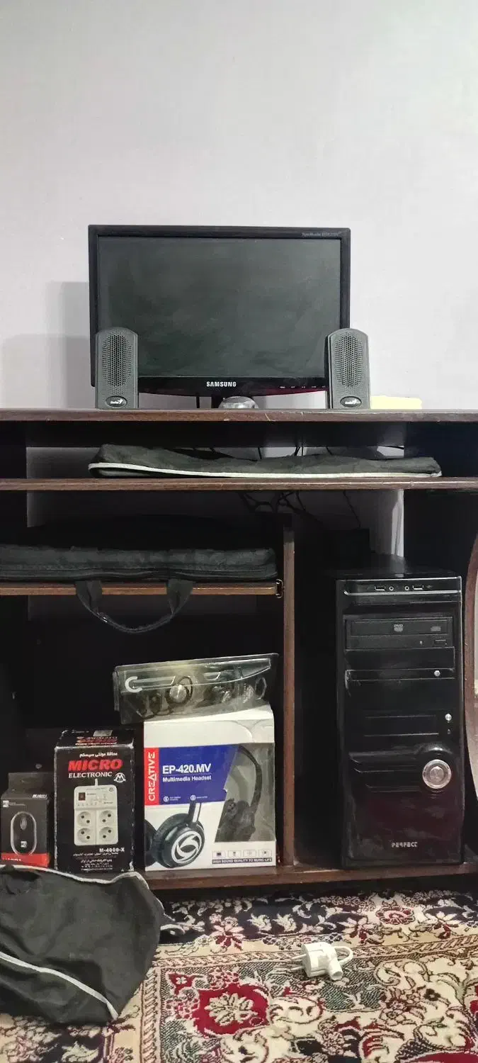 کامپیوتر|رایانه رومیزی|تهران, فلسطین (میدان انقلاب)|دیوار