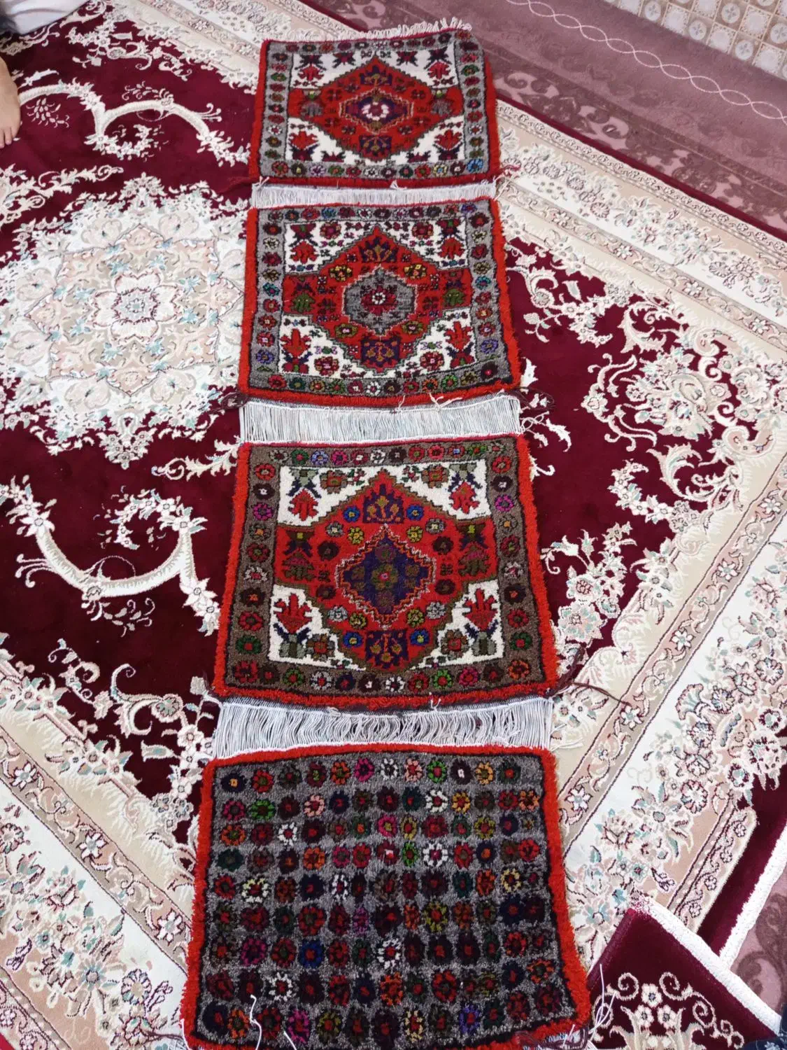 قالیچه دستبافت|فرش|بزینه رود, |دیوار