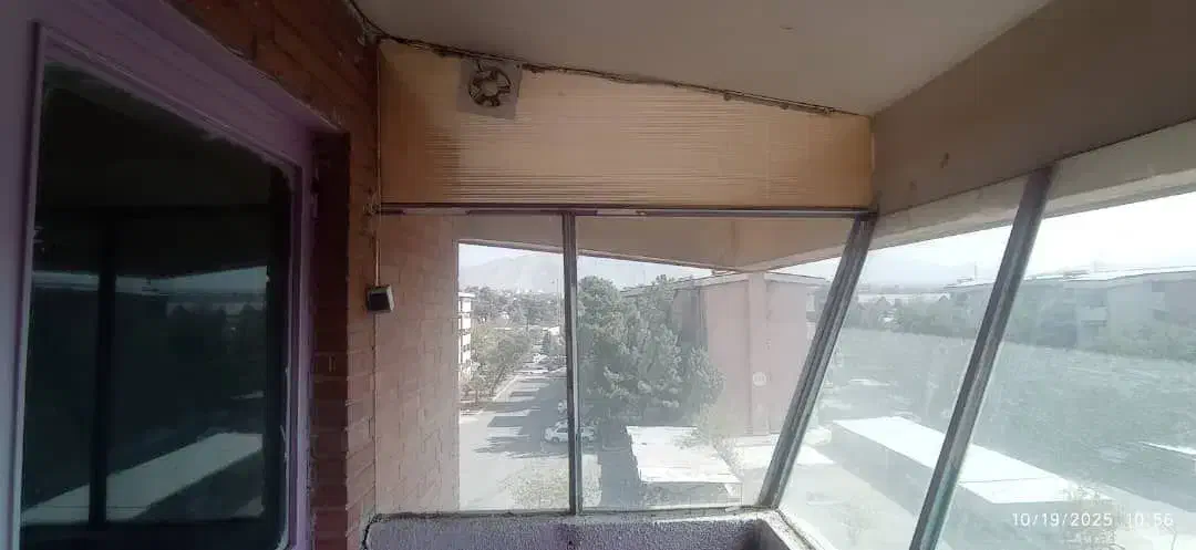 شیشه بالکن و آهن و دوتا پنجره|مصالح و تجهیزات ساختمان|تهران, قصر فیروزه ۱|دیوار