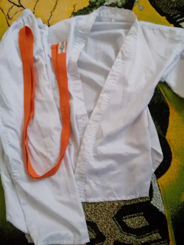 به نام کفش فوتبال و لباس کاراته|کیف، کفش، کمربند|اردبیل, |دیوار