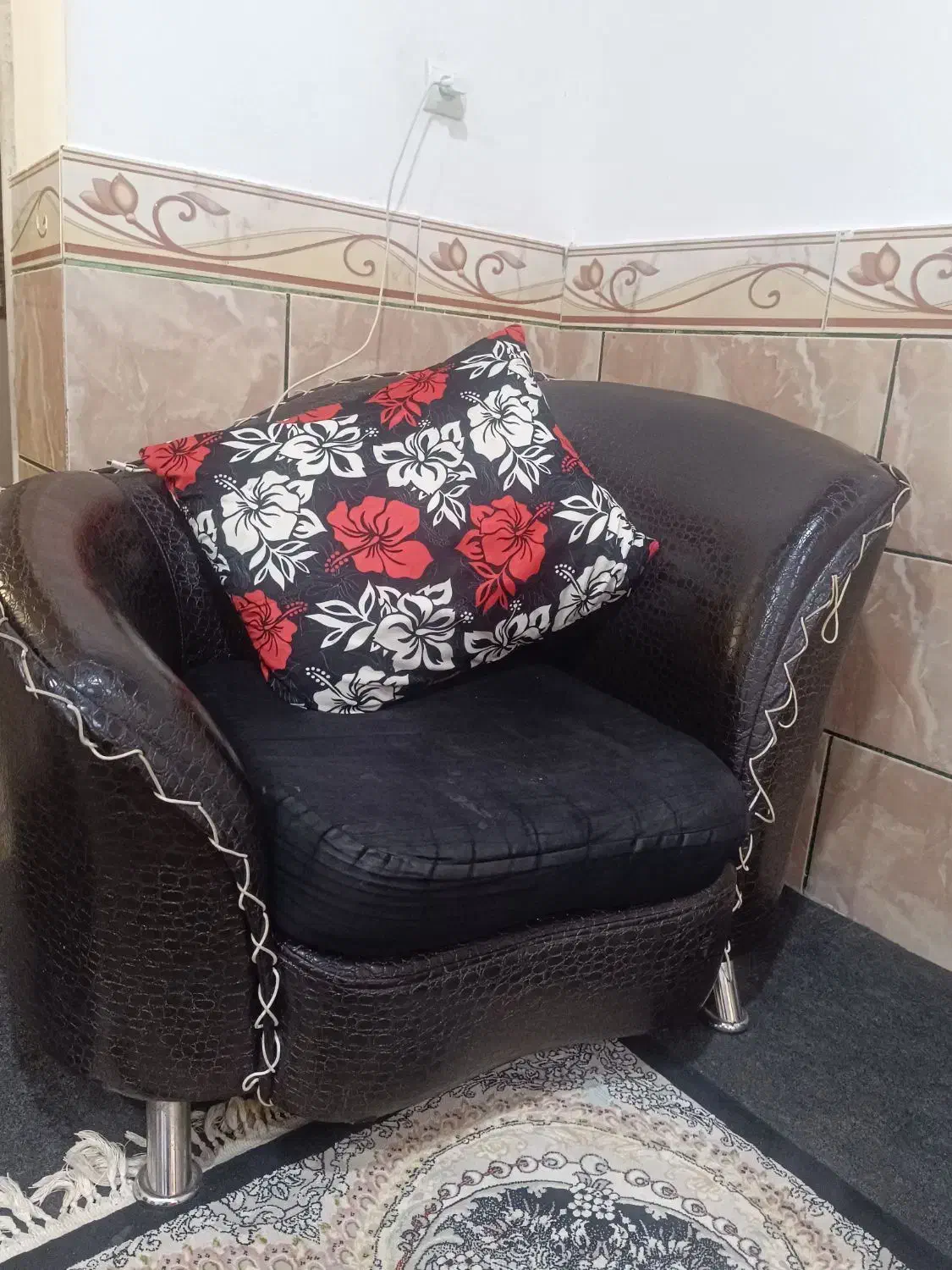 مبل چرم|مبلمان خانگی و میز عسلی|قشم, |دیوار