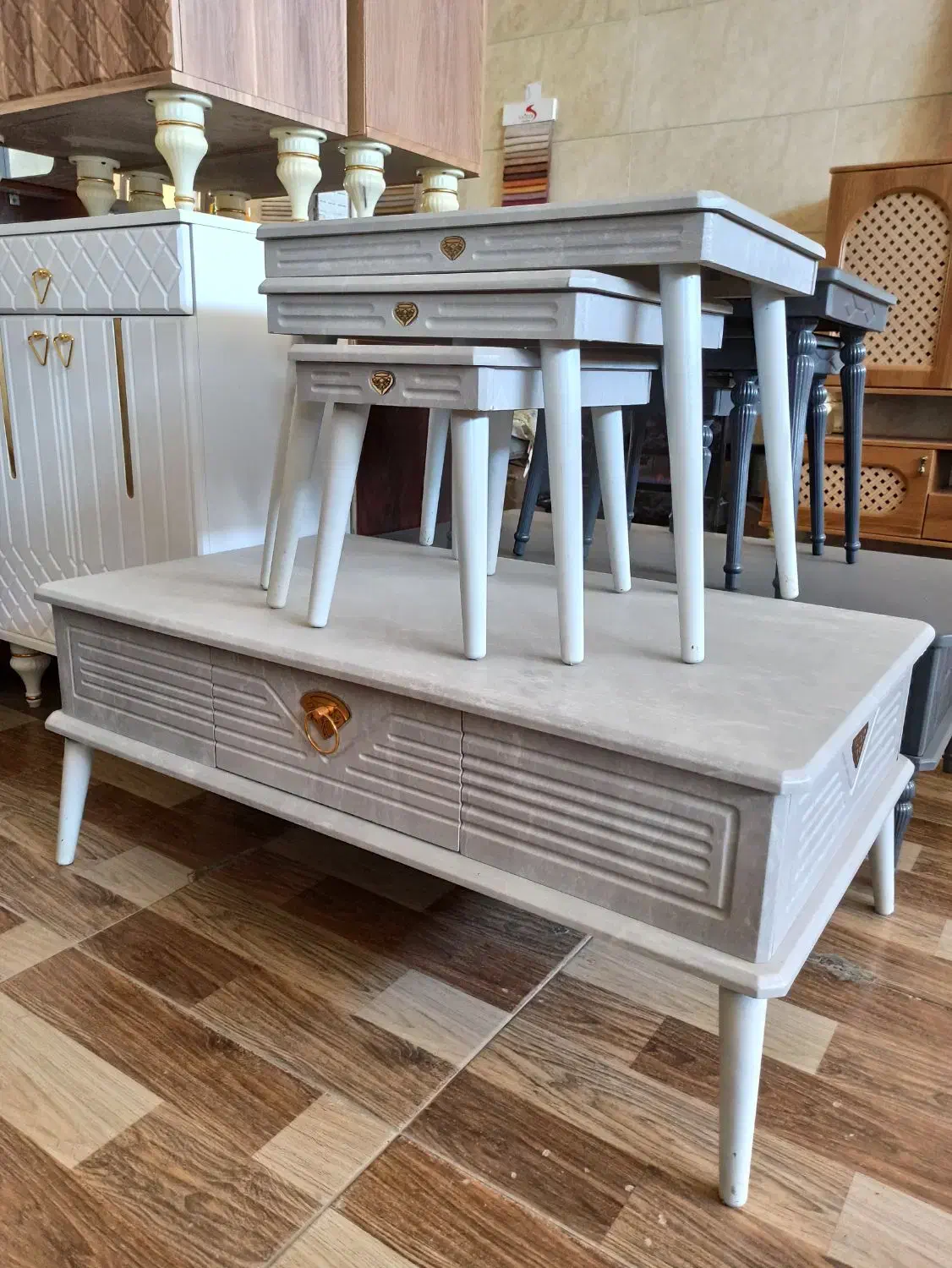 جلومبلی|مبلمان خانگی و میز عسلی|سنندج, |دیوار