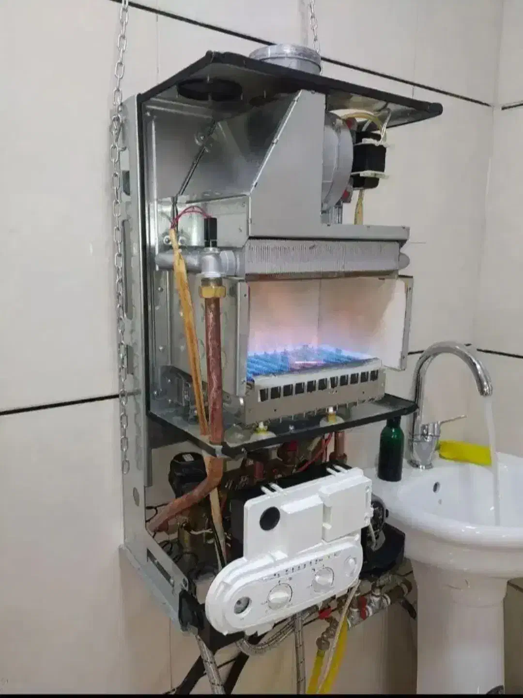 خدمات‌وتعمیرات پکیج،رادیاتور،آبگرمکن،بخاری،شیرآلات|خدمات پیشه و مهارت|تاکستان, |دیوار