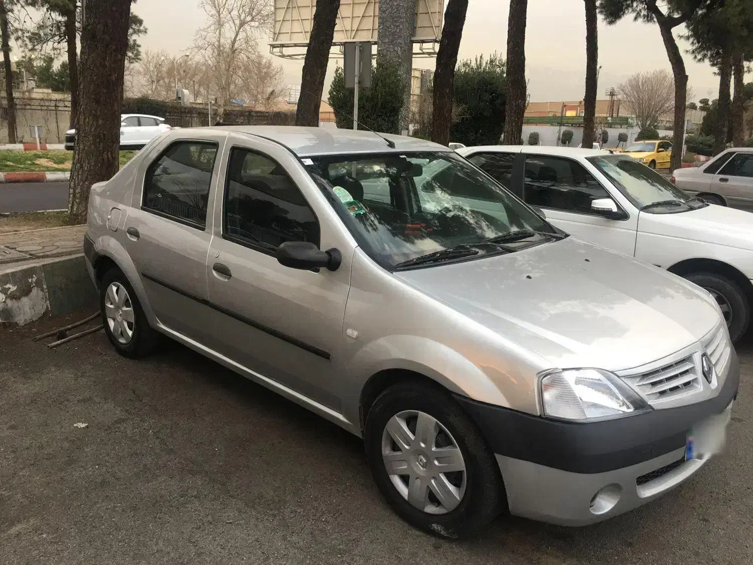 ال ۹۰لوگان|خودرو سواری و وانت|تهران, فرودگاه مهرآباد|دیوار