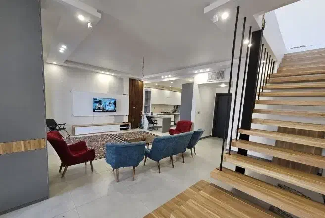 تجاری۴ طبقه سند ششدانگ|فروش مغازه و غرفه|قم, انسجام|دیوار