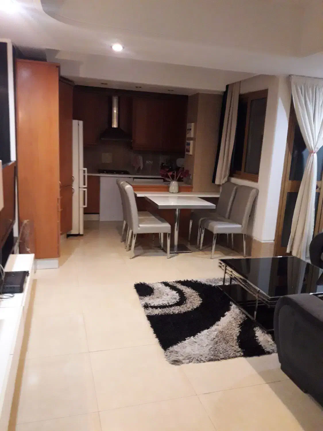 فرشته ۸۵متر مجردی مبله کامل