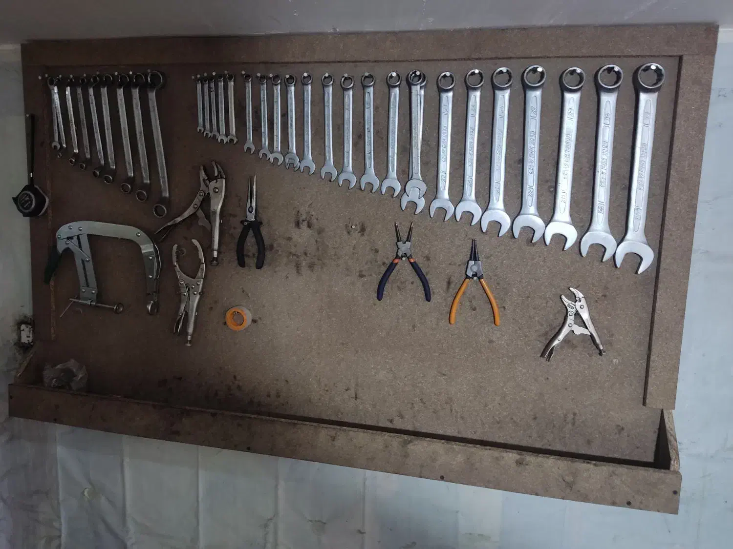 ابزار|ابزارآلات|مروست, |دیوار