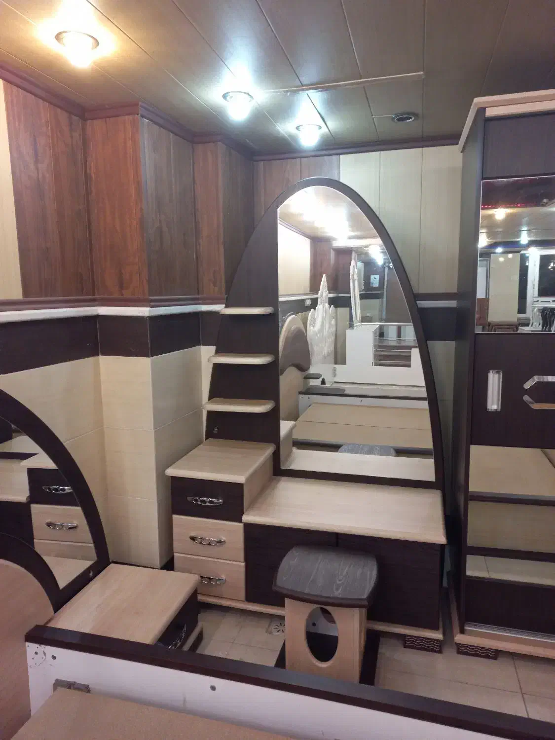 سرویس خواب شرکتی دست دوم|تخت و سرویس خواب|مهاباد (آذربایجان غربی), |دیوار