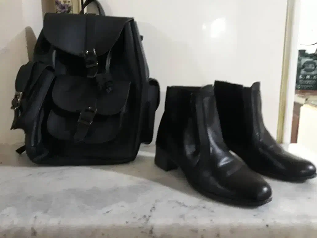 چکمه و کوله|کیف، کفش، کمربند|اهواز, ۳۰ متری|دیوار