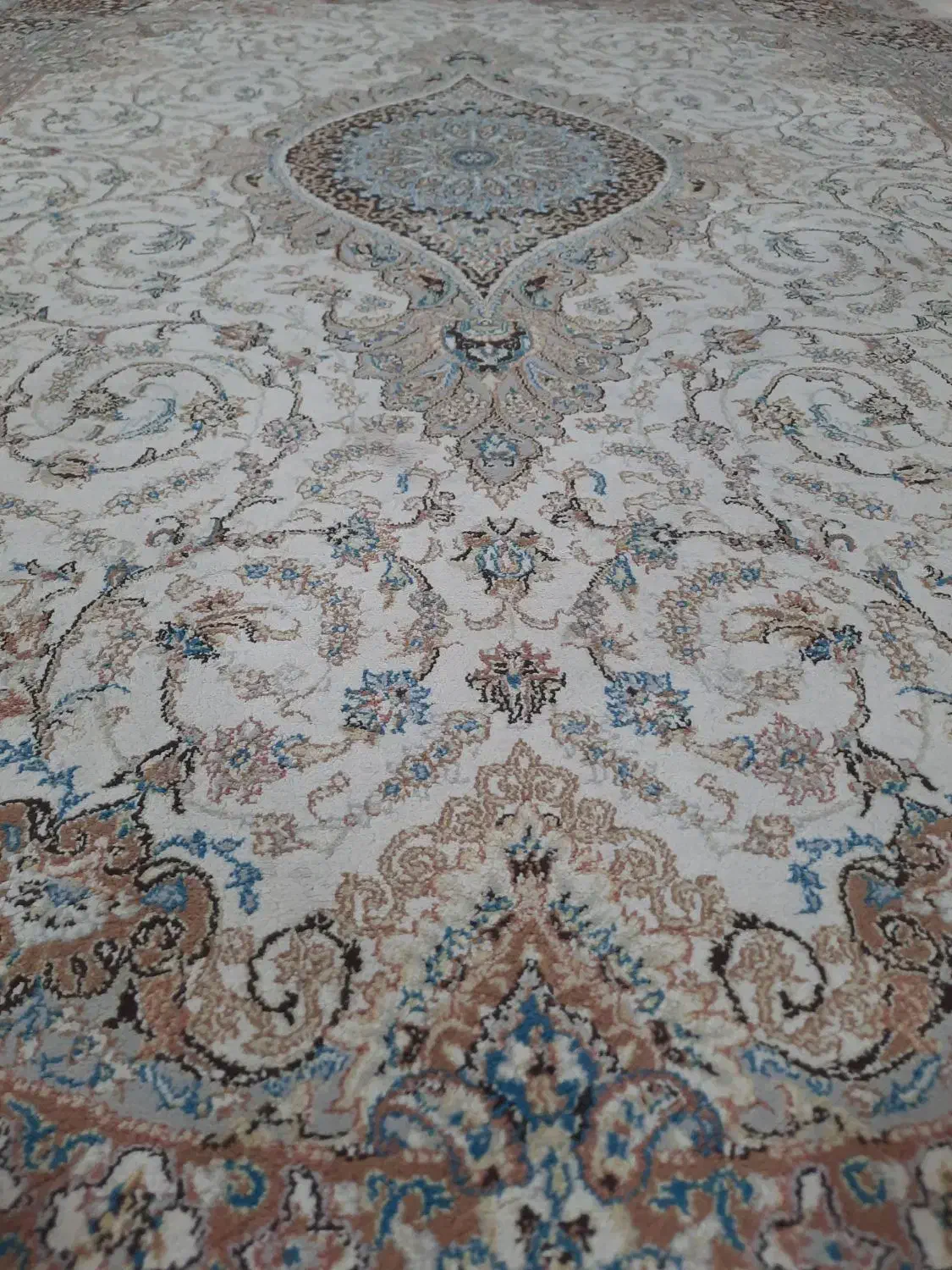 فرش|فرش|اهواز, کوی پلیس|دیوار