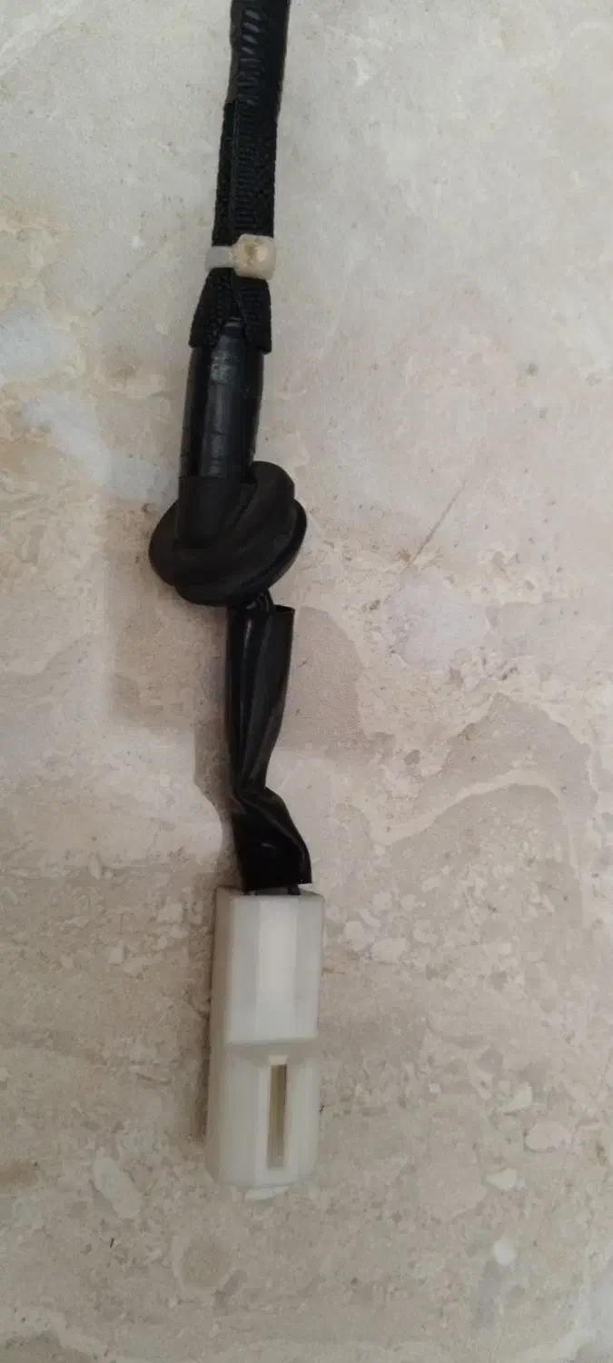 چراغ ترمز بال لکسوس|قطعات یدکی و لوازم جانبی|هشتگرد, فاز ۱ مهستان|دیوار