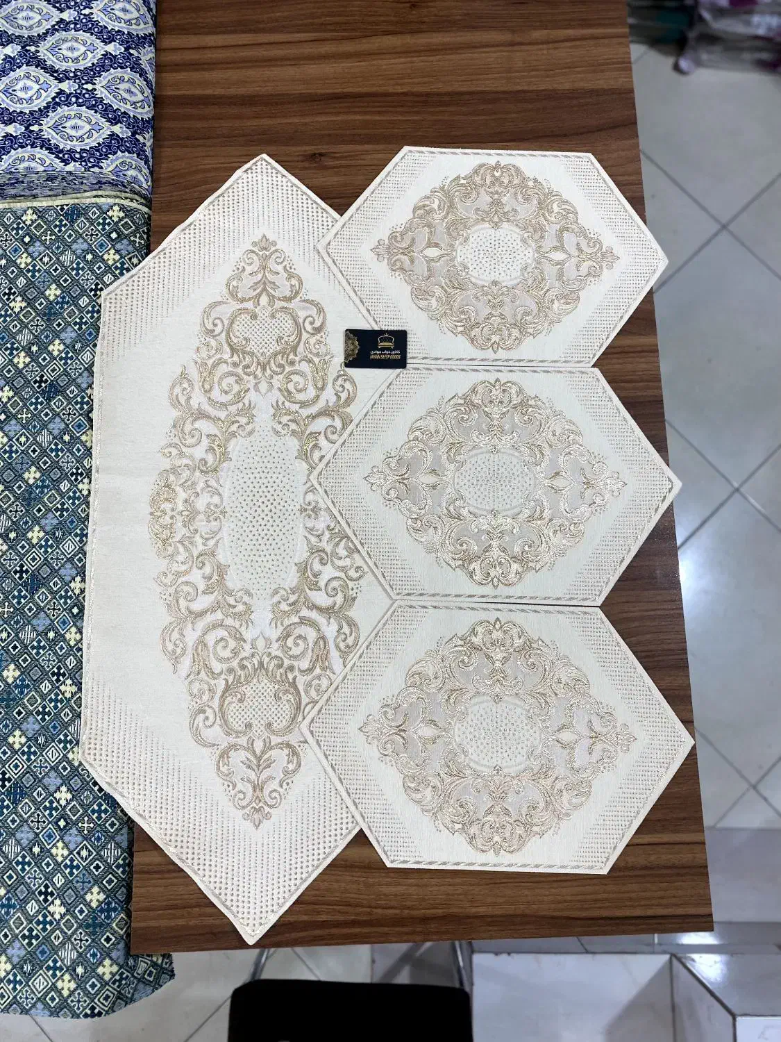 رانر رومیزی ۴ تیکه قلم زنی صحرا|پرده، رانر، رومیزی|قم, ولیعصر|دیوار