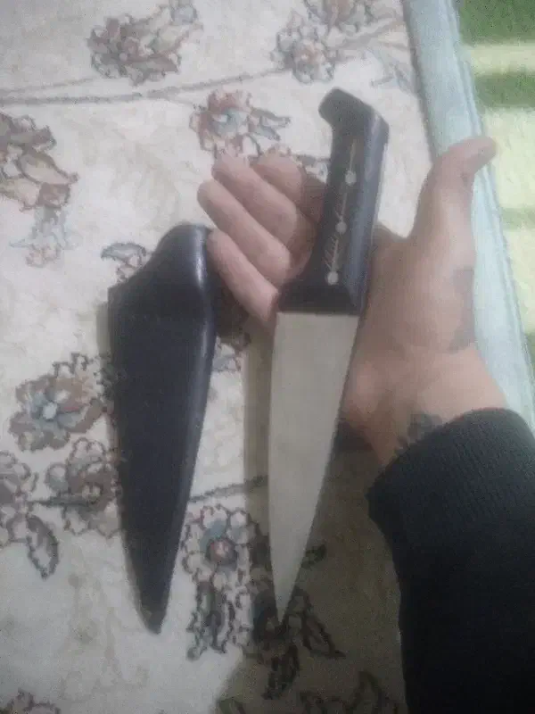 چاقو|کلکسیون اشیاء عتیقه|چناران, |دیوار