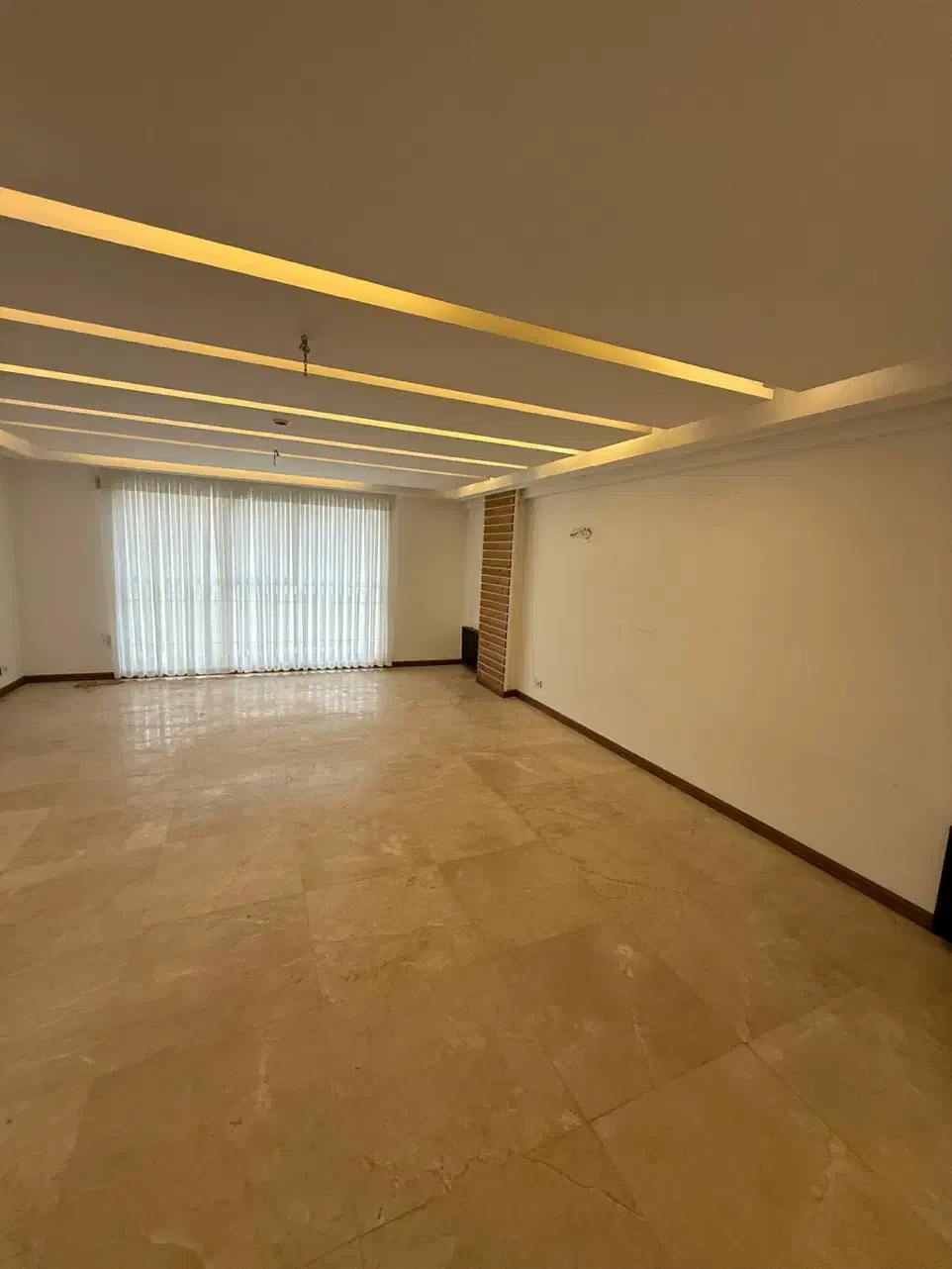 اپارتمان ۱۳۰ متر استادان نوساز تک واحدی شیک|اجارهٔ آپارتمان|همدان, |دیوار