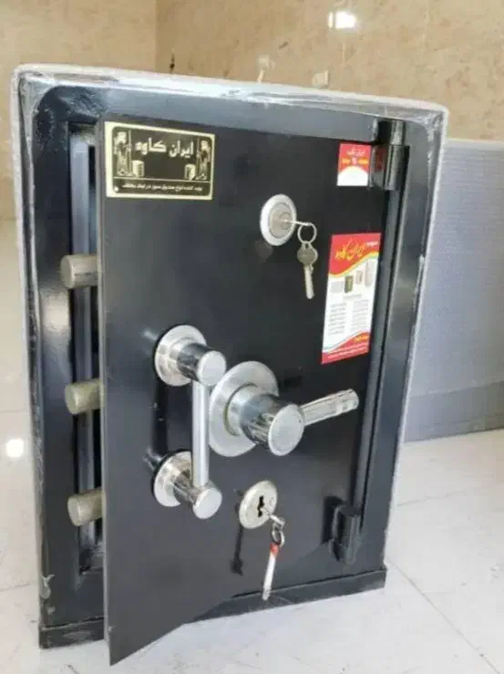 گاوصندوق ۲۵۰kss دفتر کار گاو صندوق خانگی|دفتر کار|مشهد, هفت تیر (آب و برق)|دیوار
