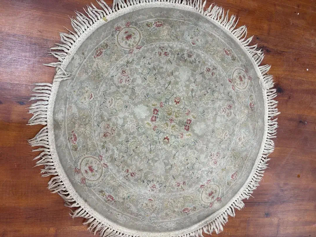 قالیچه گرد و کناره|فرش|شیراز, ریشمک|دیوار