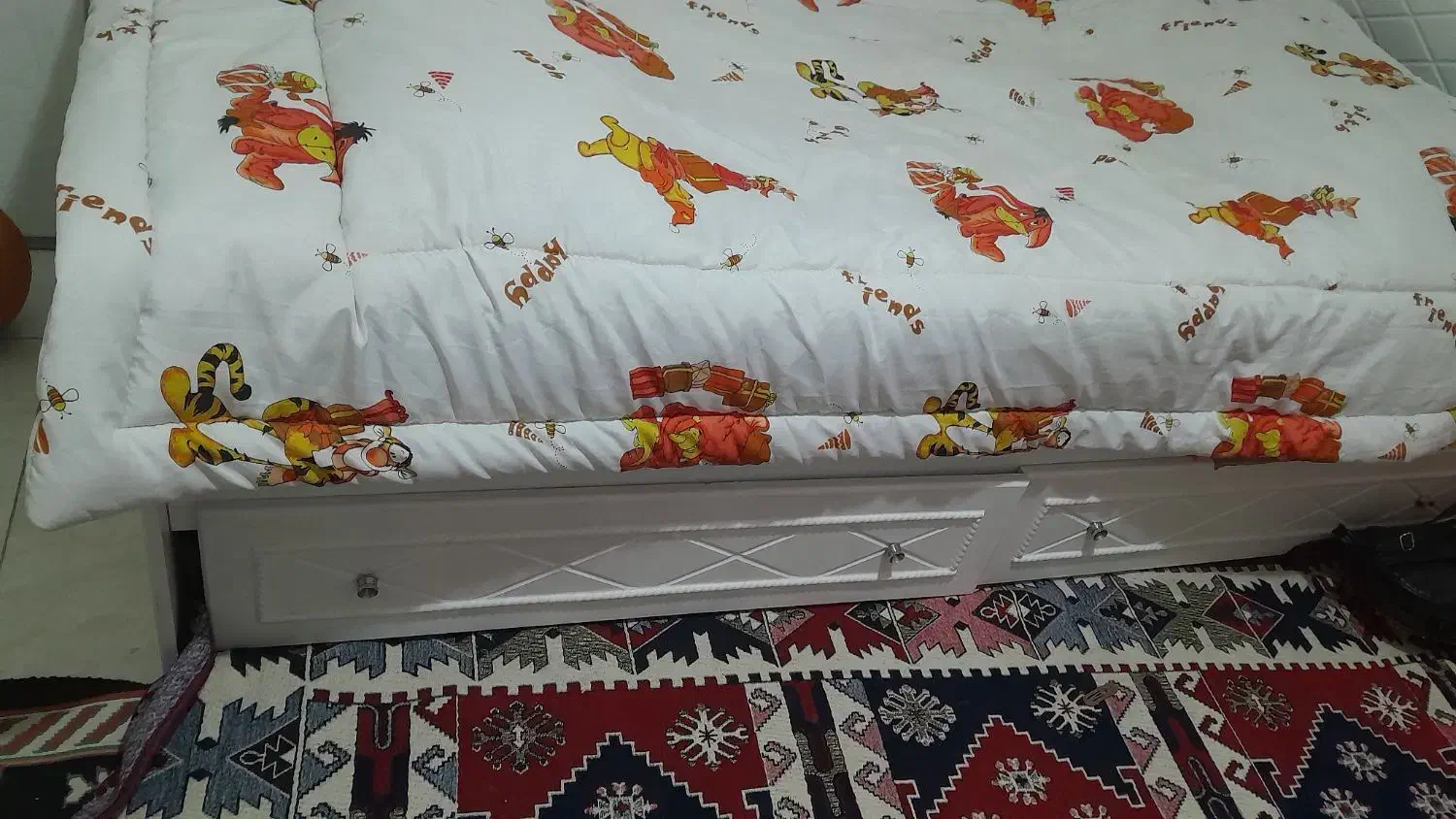 تخت و کمد نوجوان تمیز و سالم|تخت و سرویس خواب|تهران, مسعودیه|دیوار