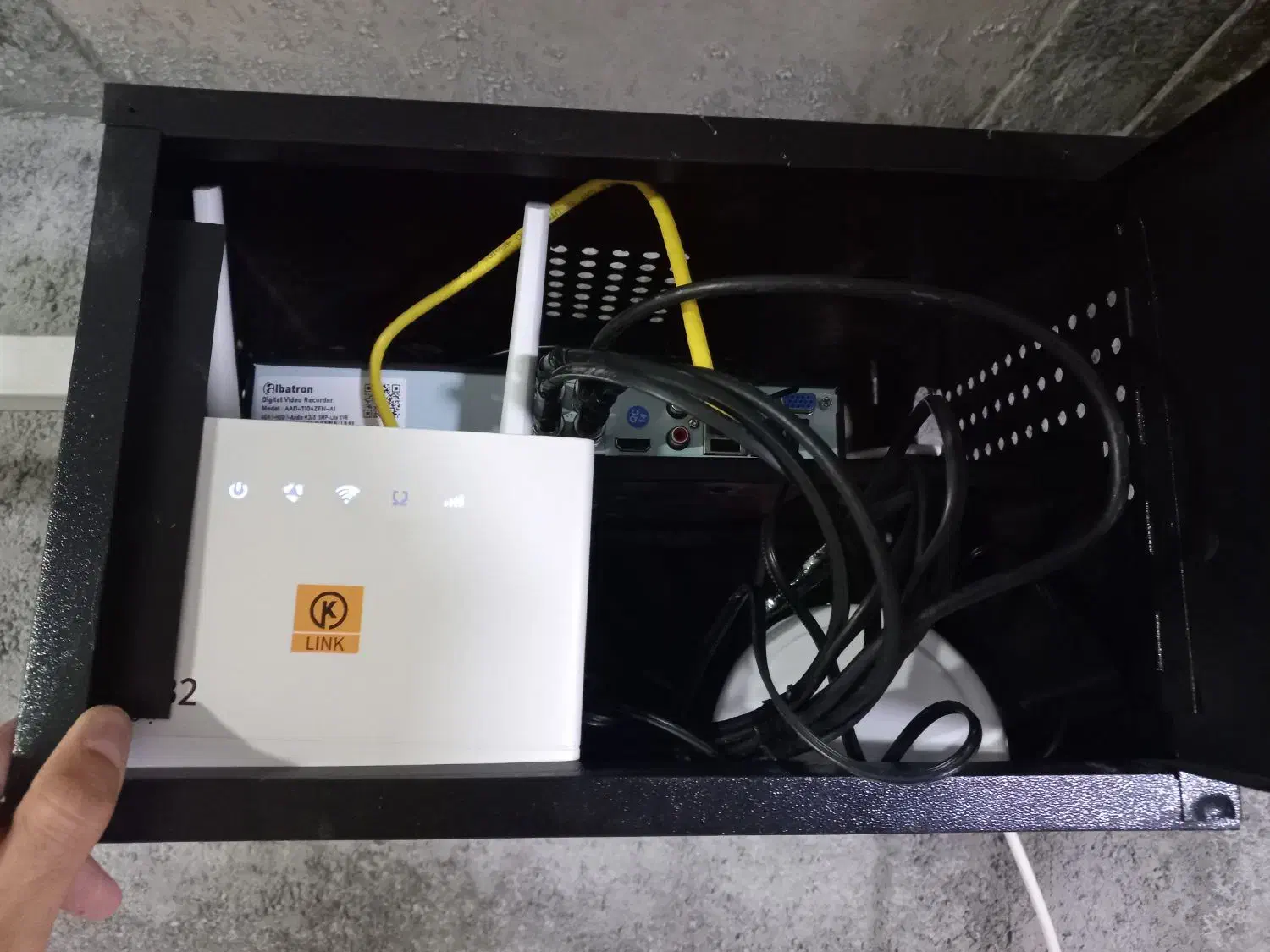 نصب دزدگیر و دوربین مداربسته با ضمانت|خدمات پیشه و مهارت|ایذه, |دیوار