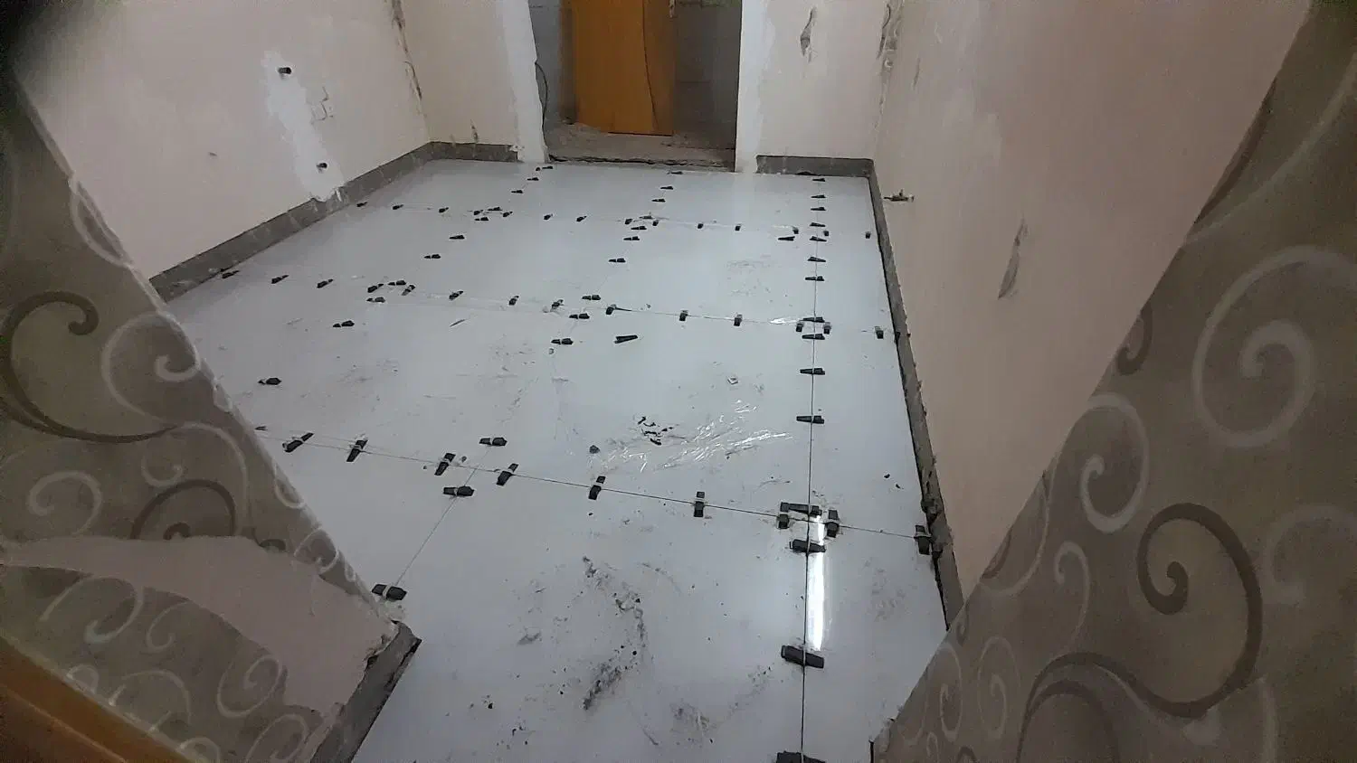 کاشی کاری و بنایی|خدمات پیشه و مهارت|ابریشم, |دیوار