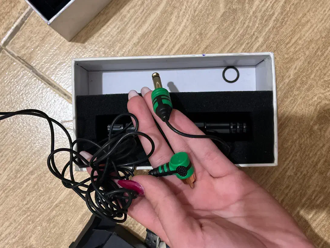 دستگاه تتو یا تاتو|آرایشگاه و سالنهای زیبایی|رشت, معلم|دیوار