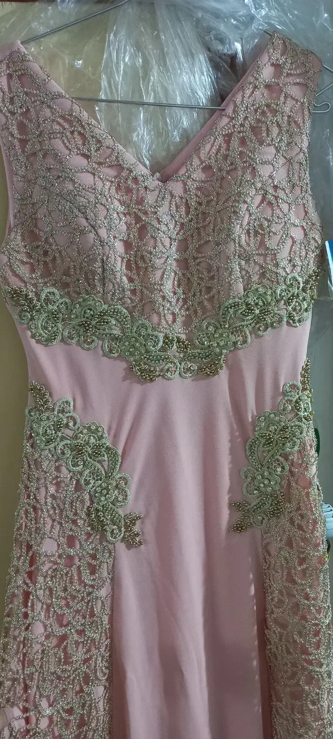 پیراهن مجلسی|لباس|لاهیجان, کوی خزر|دیوار