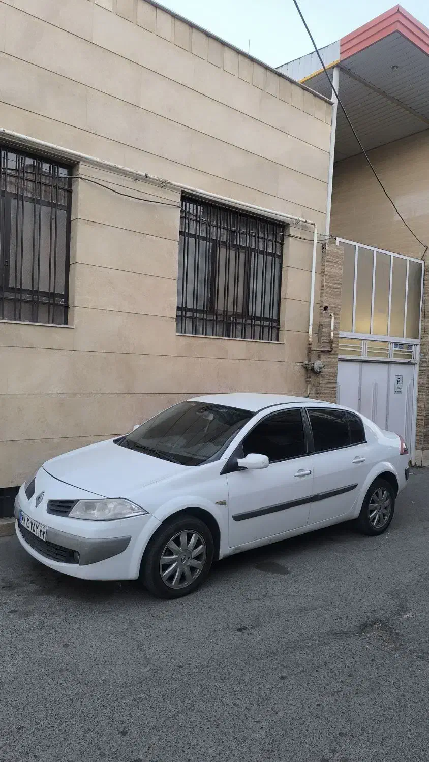 مگان ۲۰۰۰ اتومات مدل ۹۱|خودرو سواری و وانت|قم, میدان نو|دیوار