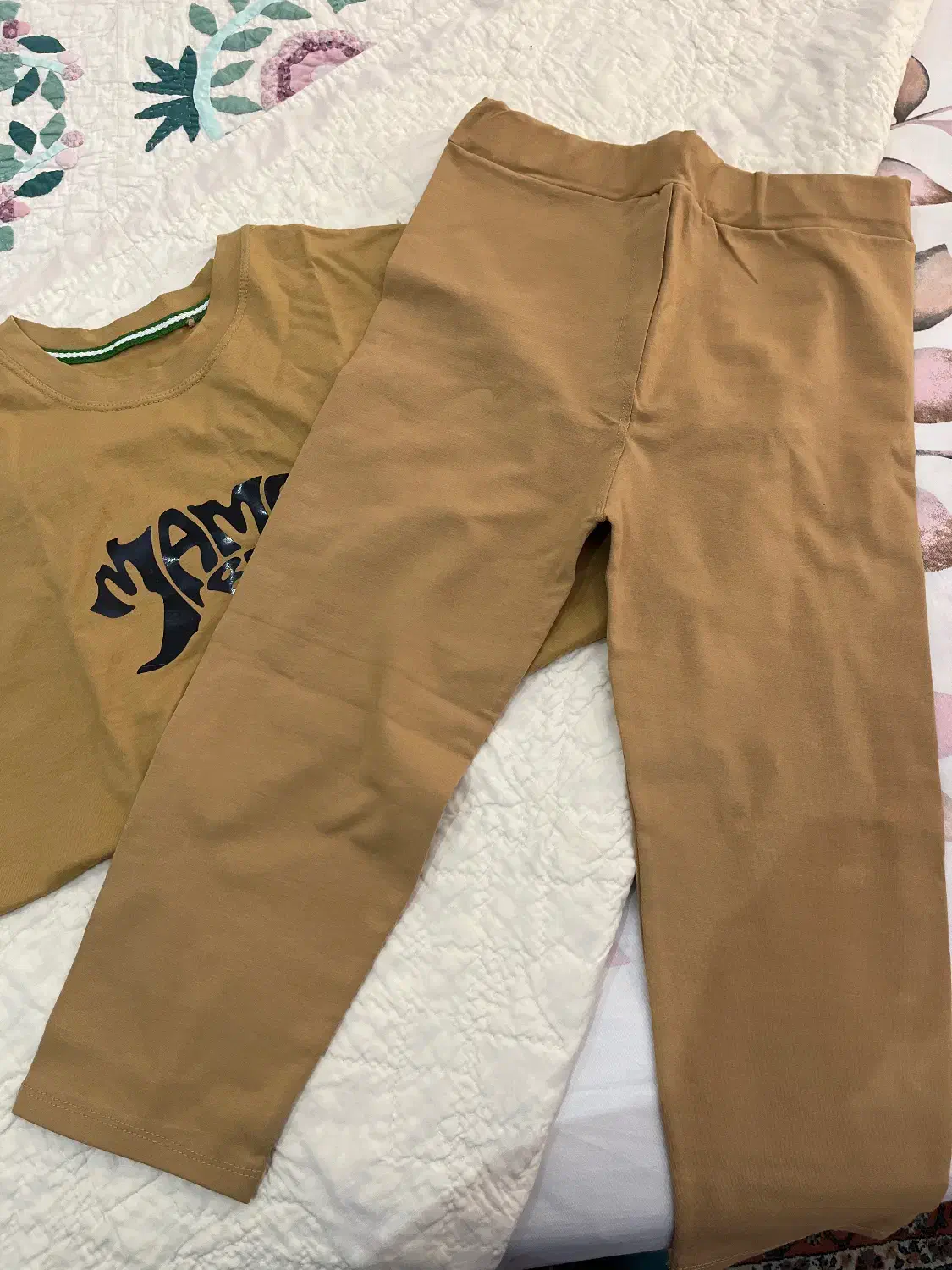 لباس|لباس|تهران, ستارخان|دیوار