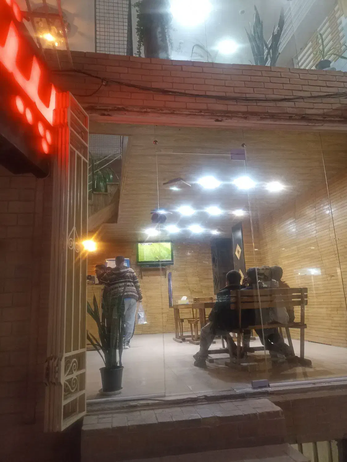 کار در پیتزا فروشی خانم باشد|استخدام خدمات فروشگاه و رستوران|رفسنجان, |دیوار