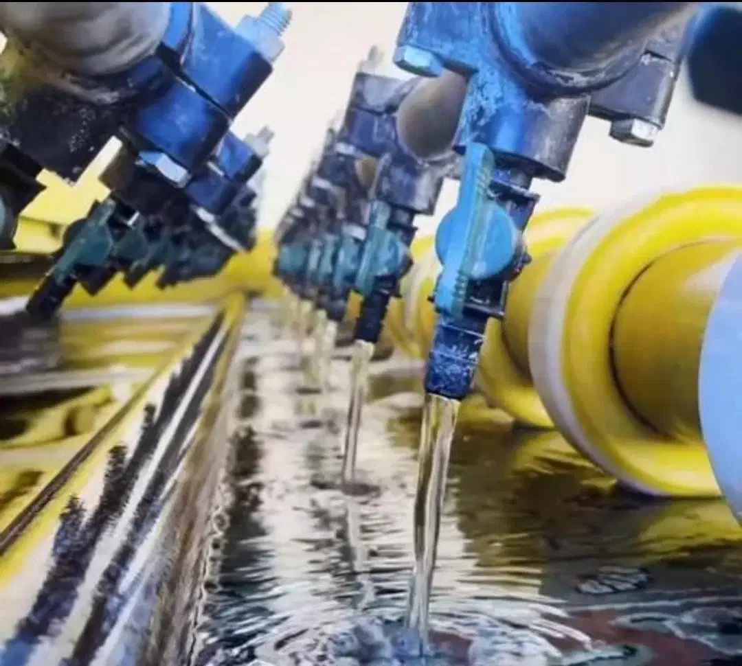 قالیشویی مبل شویی قالی شویی قـیطران|خدمات نظافت|اصفهان, برازنده|دیوار