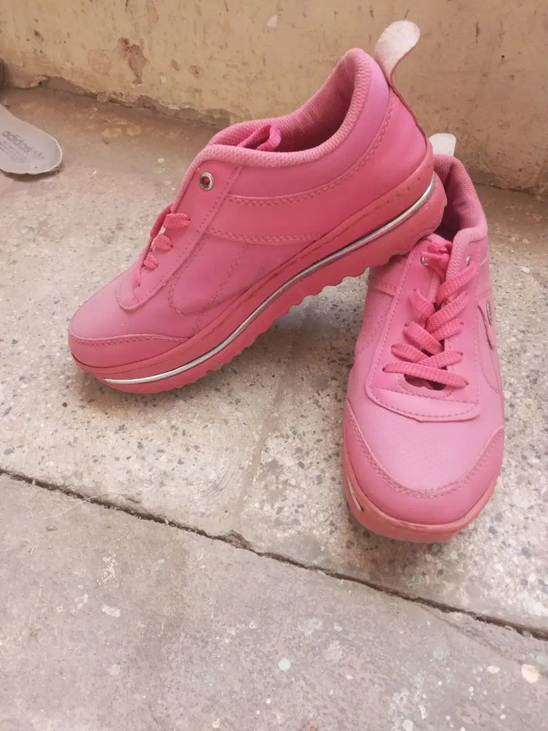 دوجفت کفش کتانی سایز۳۷/۳۸|کیف، کفش، کمربند|کنگاور, |دیوار