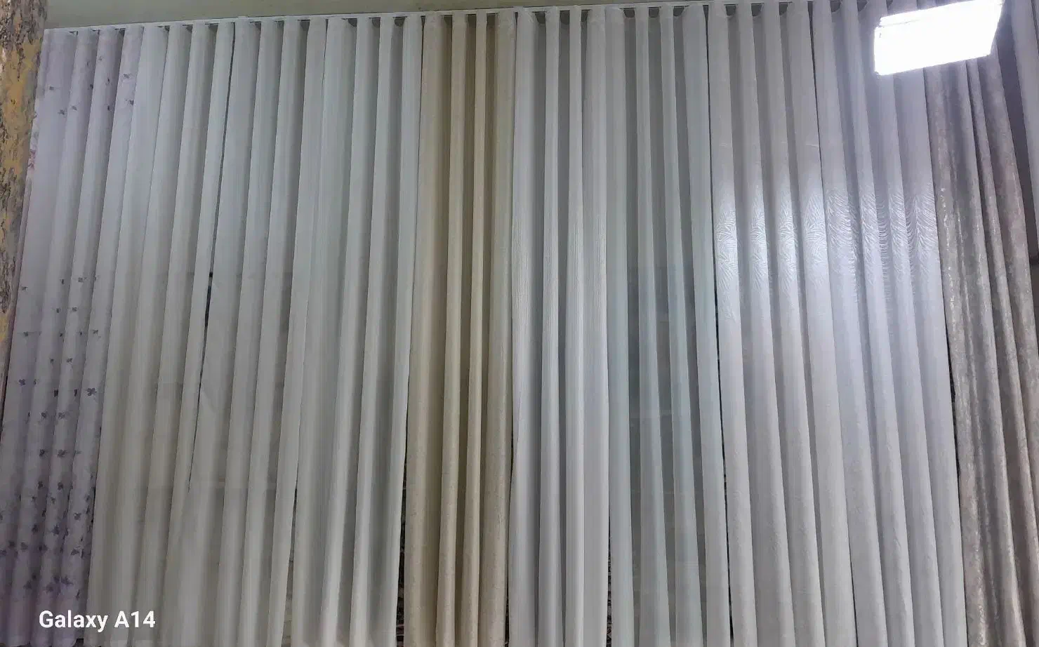 پرده سرای افتخاری|پرده، رانر، رومیزی|صحنه, |دیوار