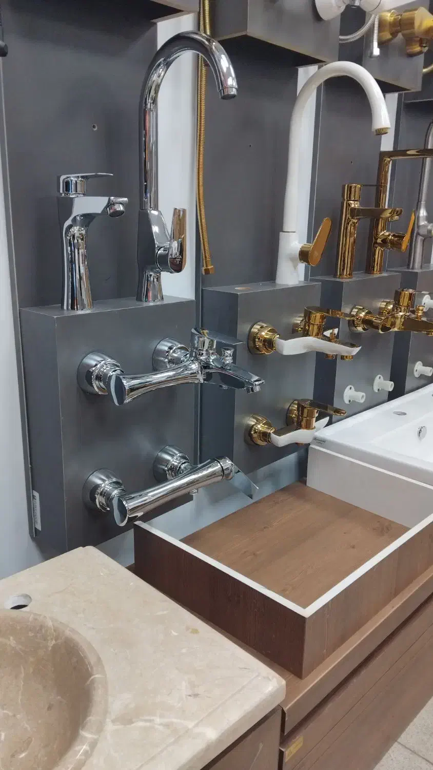 ست کامل برند دنیک بهمراه الم د و ش حمام فقط 14900|مصالح و تجهیزات ساختمان|قم, آلوچو|دیوار