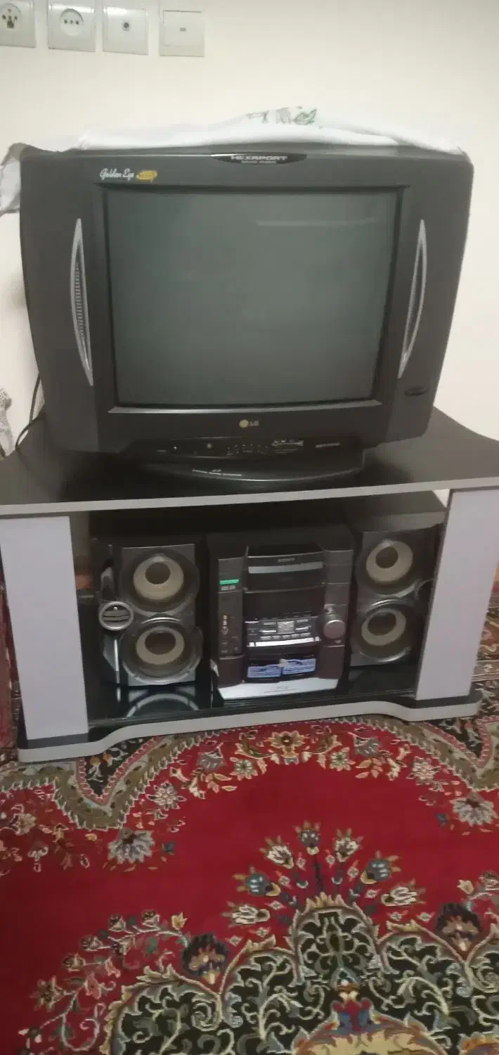 تلویزیون .ضبط.میز چوبی و شیشه ایی|تلویزیون و پروژکتور|گنبد کاووس, |دیوار