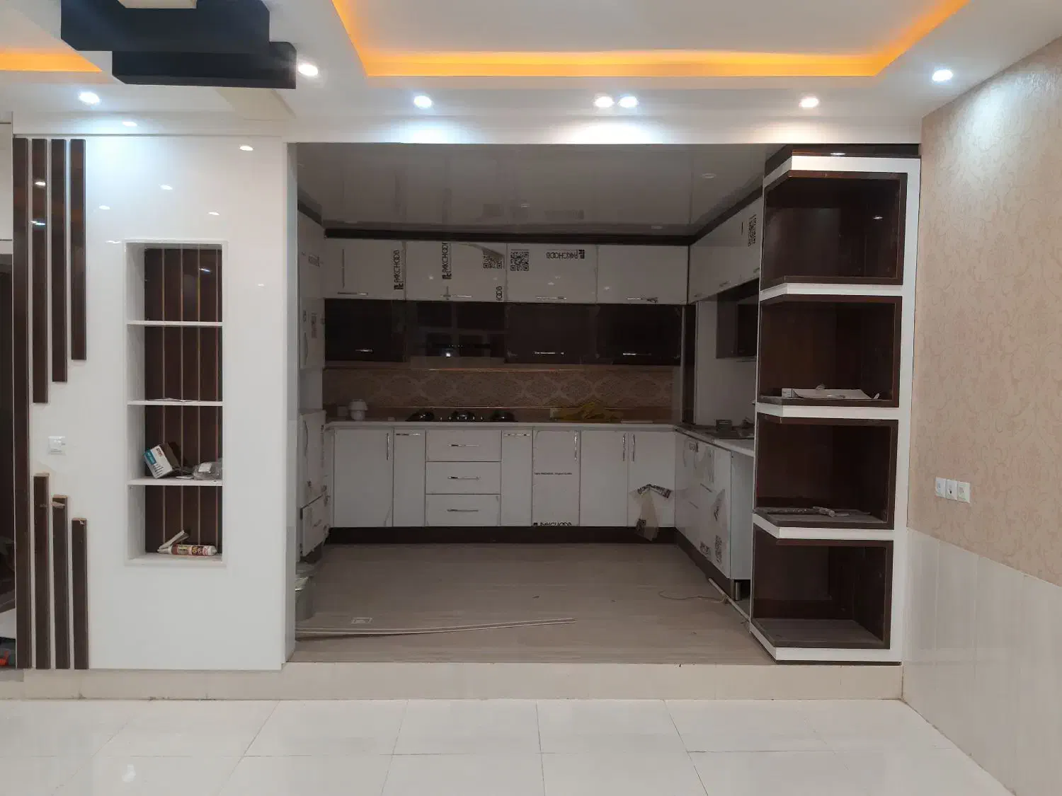 خونه درب حیاط ،تک واحدی بر خیابان اصلی|اجارهٔ خانه و ویلا|مرودشت, بیست متری بیمارستان|دیوار