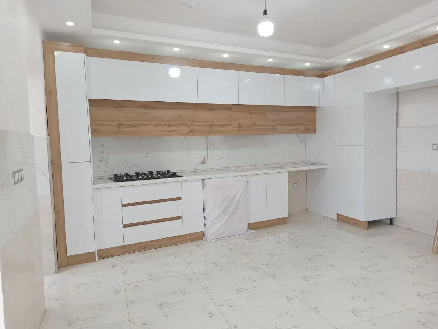 ۱۹۲ متری ۴ خوابه تکواحدی صفر فلکه گاز خیرالله کرمی|فروش آپارتمان|رشت, شهرک قدس|دیوار