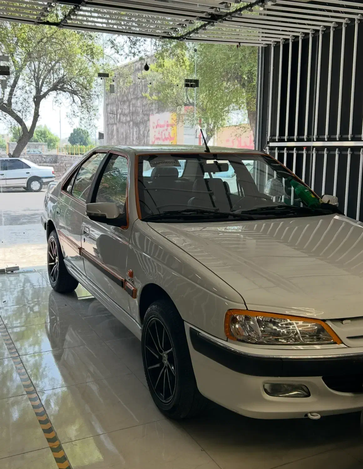 دیتیلینگ/کارشناسی رنگ خودرو/شفاف سازی چراغ/سرامیک|خدمات موتور و ماشین|جیرفت, |دیوار