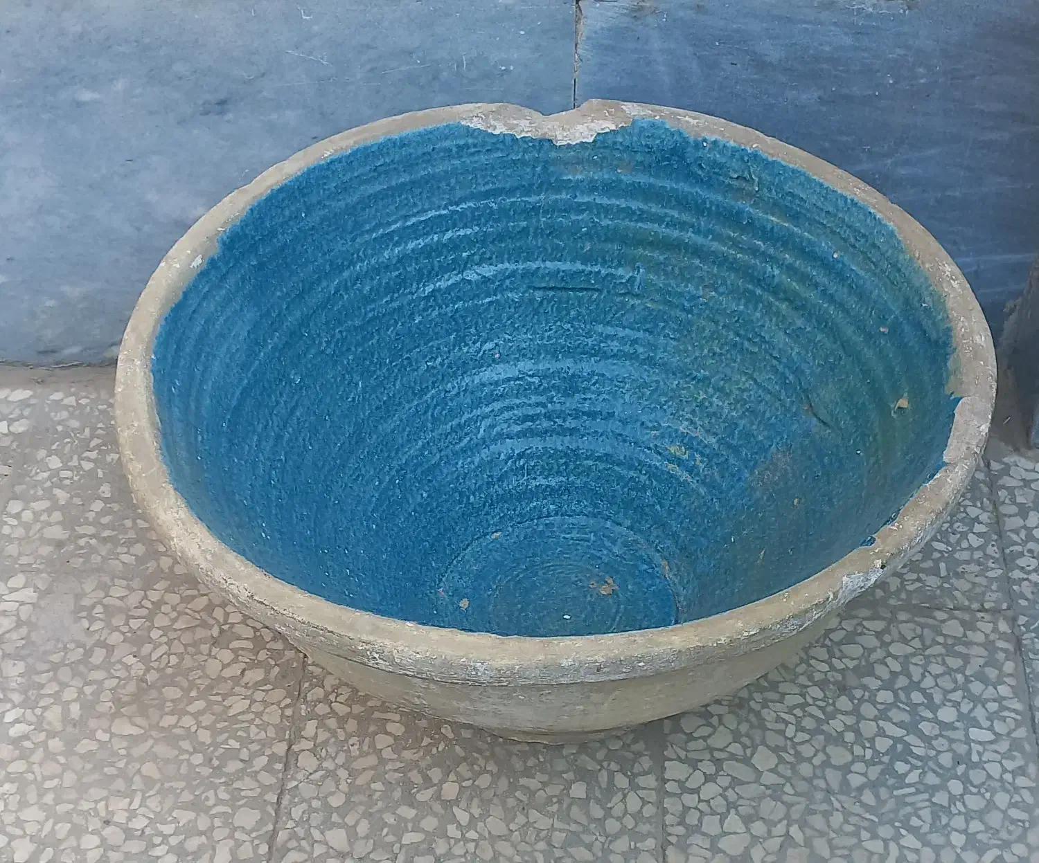 تغار سفالی لعابی قدیمی|کلکسیون اشیاء عتیقه|کاشان, پاقپان|دیوار