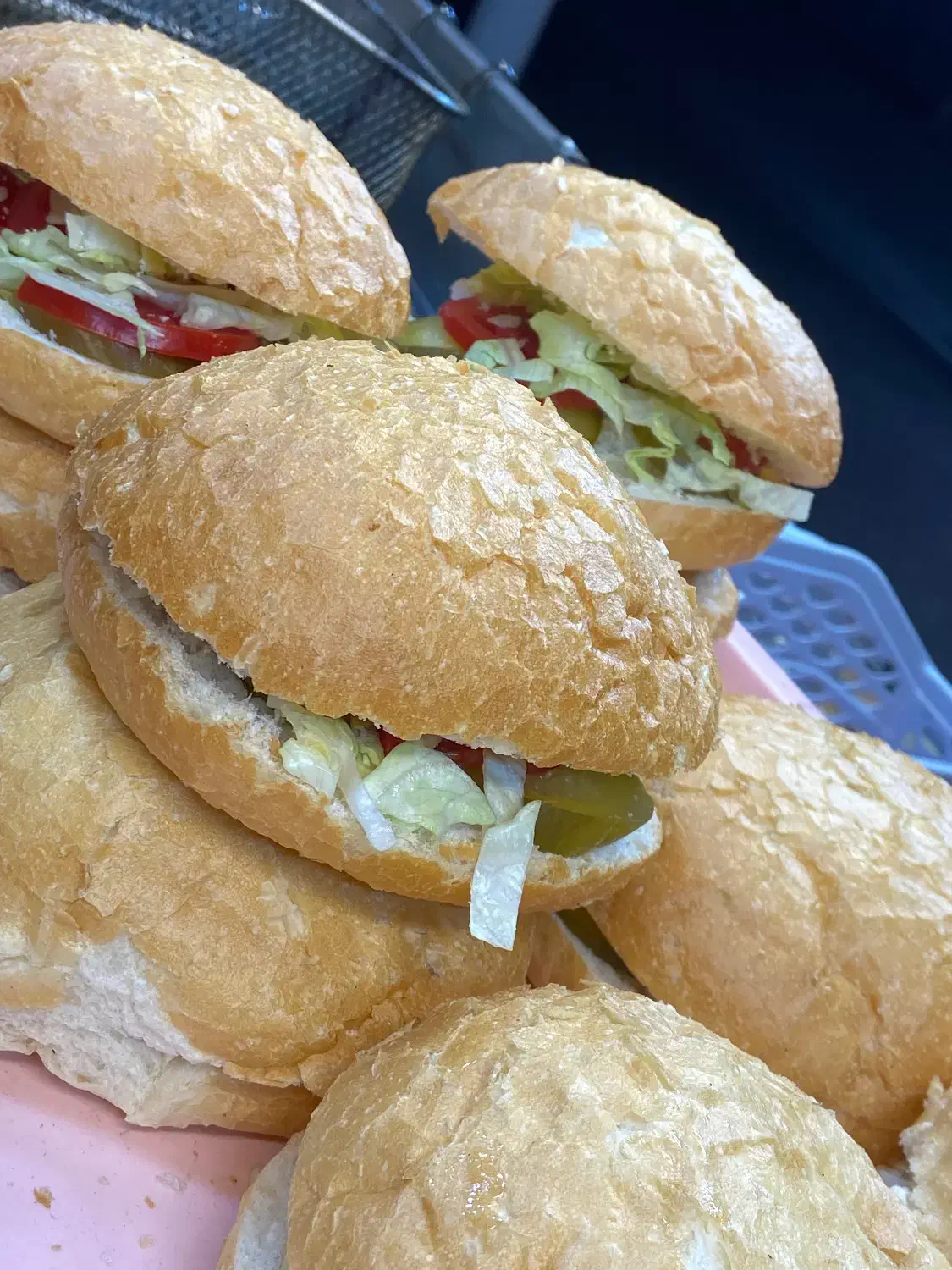 استخدام در برگر زغالی خیابانی|استخدام خدمات فروشگاه و رستوران|رشت, منظریه|دیوار