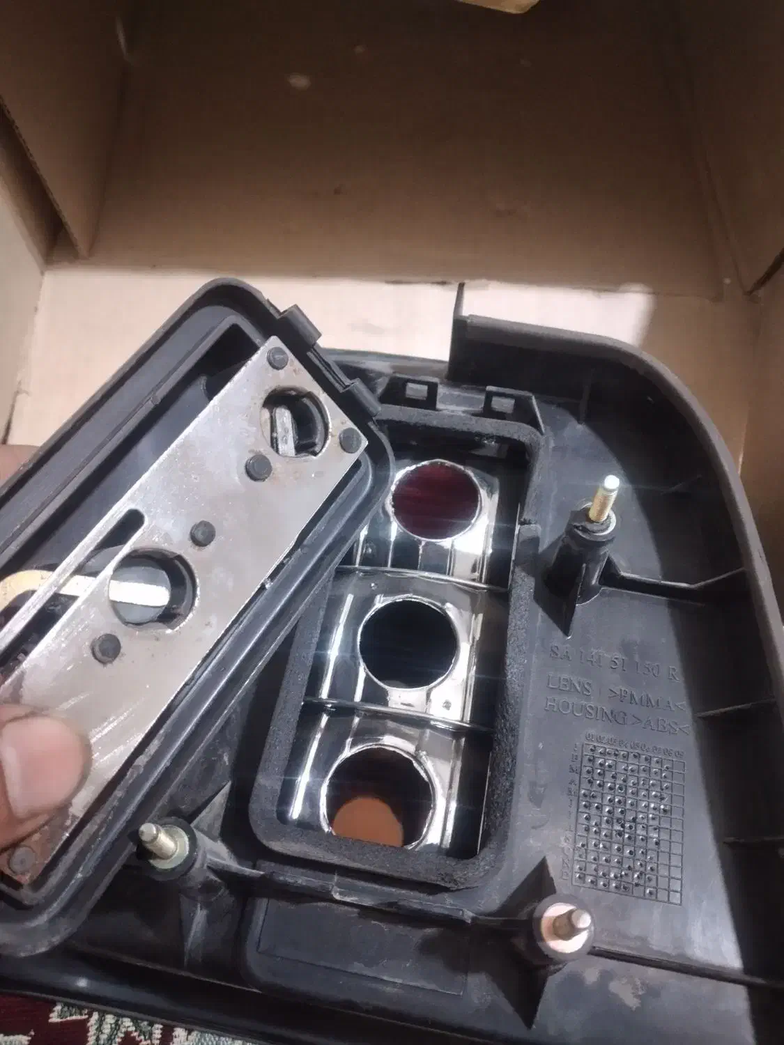 چراغ خطر پراید ۱۴۱ سمت شاگرد و کمپرسور کولر|قطعات یدکی و لوازم جانبی|پرند, فاز ۵|دیوار